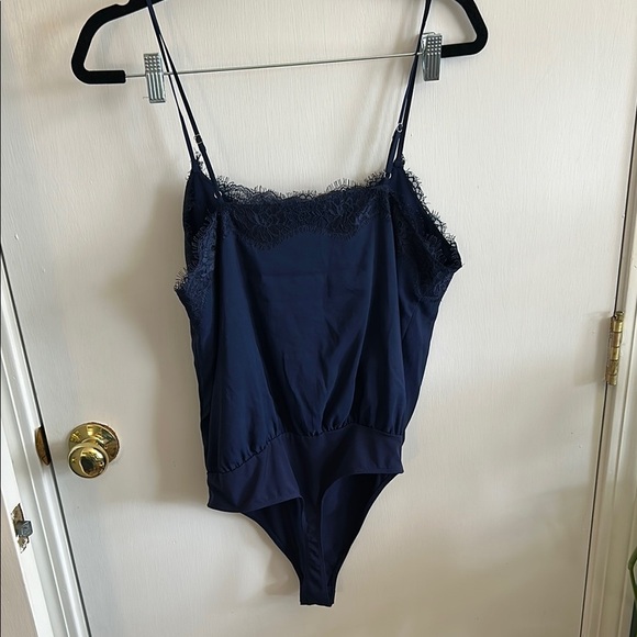 Express Lace Navy Bodysuit - Picture 4 of 5